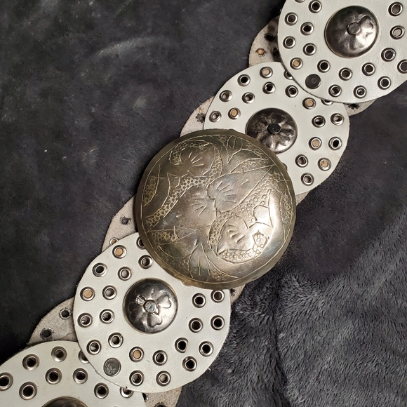 Vintage Cowgirl Belt - Picture 2 of 2